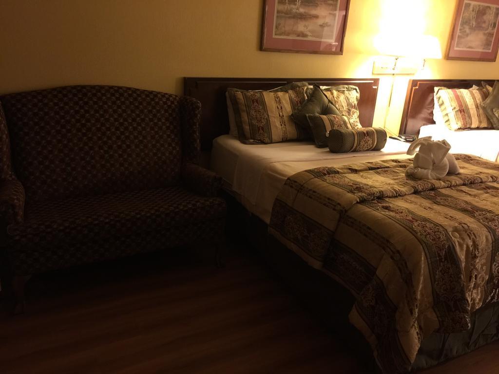 Americas Best Value Inn & Suites Macon At Sunset Dr Εξωτερικό φωτογραφία
