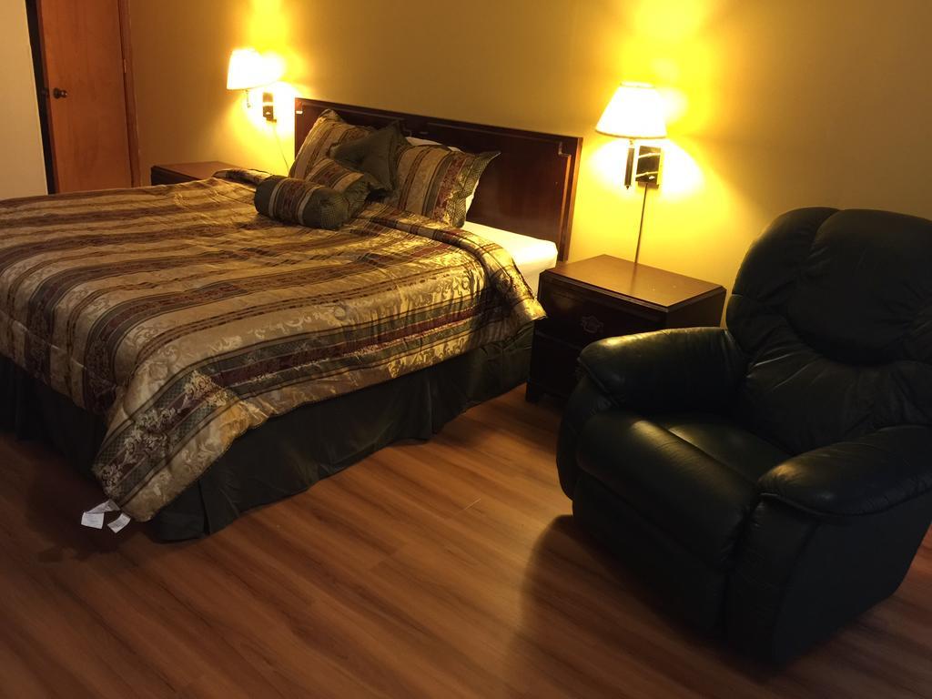 Americas Best Value Inn & Suites Macon At Sunset Dr Εξωτερικό φωτογραφία