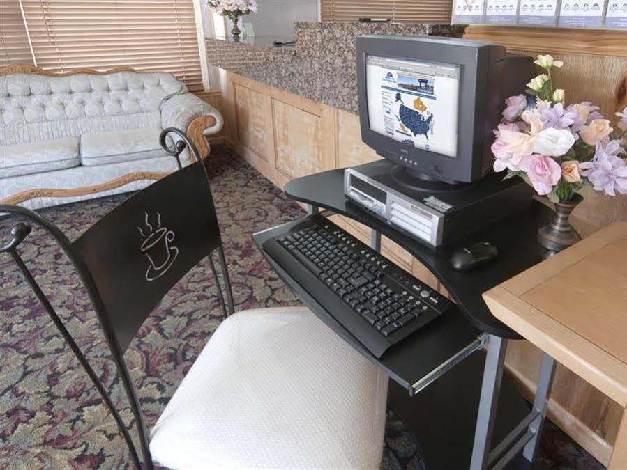 Americas Best Value Inn & Suites Macon At Sunset Dr Εξωτερικό φωτογραφία