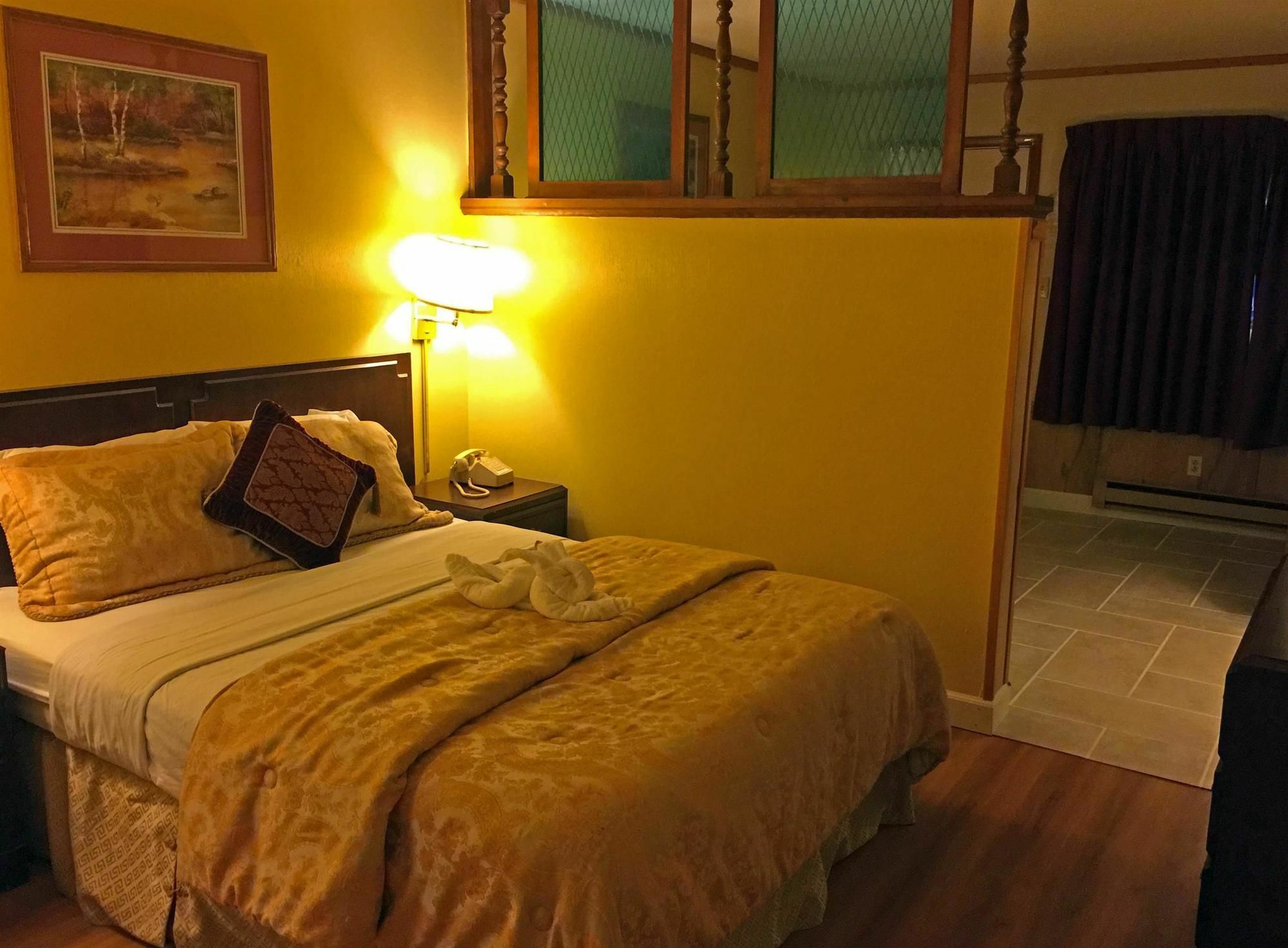 Americas Best Value Inn & Suites Macon At Sunset Dr Εξωτερικό φωτογραφία