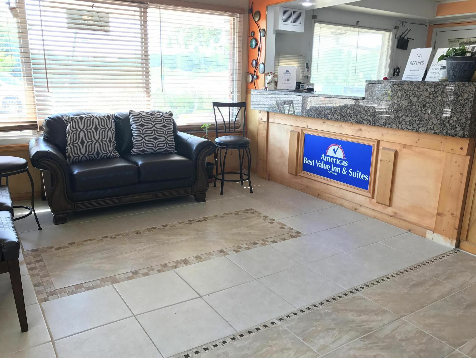 Americas Best Value Inn & Suites Macon At Sunset Dr Εξωτερικό φωτογραφία
